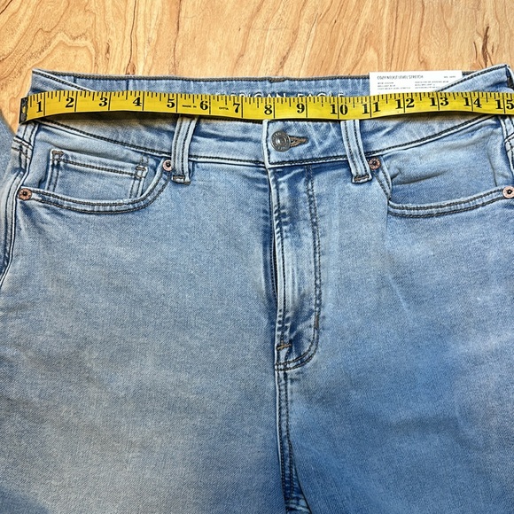 American Eagle Mom Jogger Jeans size 10 NWT - Picture 7 of 11